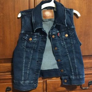 Levi Jean vest